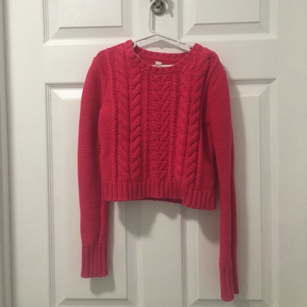 CHEROKEE PINK LIKE NEW SWEATER
